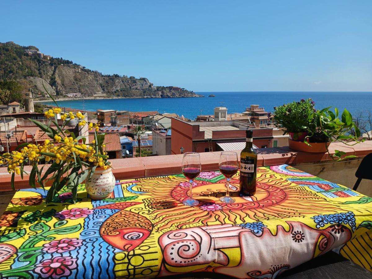 Mungi Bay, Flat With Sea View Roof Top Terrace Giardini-Naxos Extérieur photo